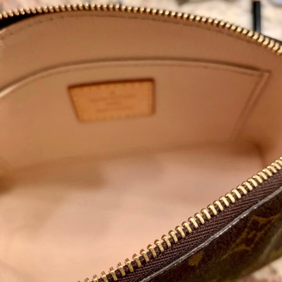 Louis Vuitton Cosmetic Pouch~Authentic - Picture 7 of 8